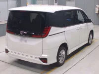 Toyota NOAH лот № 30067 оценка 4.5  с аукциона в Японии 1