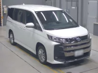 Toyota NOAH лот № 30067 оценка 4.5  с аукциона в Японии 4
