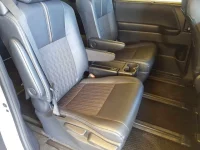 Toyota NOAH лот № 30078 оценка 4  с аукциона в Японии 9