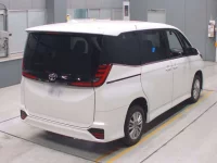 Toyota NOAH лот № 30081 оценка 4  с аукциона в Японии 1