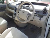 Toyota NOAH лот № 30093 оценка 3.5  с аукциона в Японии 6