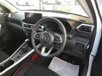 Toyota RAIZE лот № 30082 оценка 5  с аукциона в Японии 6