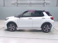 Toyota RAIZE лот № 30082 оценка 5  с аукциона в Японии 3