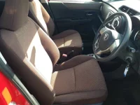 Toyota VITZ лот № 30091 оценка 4  с аукциона в Японии 7