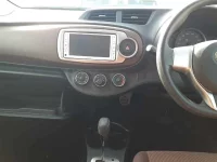 Toyota VITZ лот № 30091 оценка 4  с аукциона в Японии 8