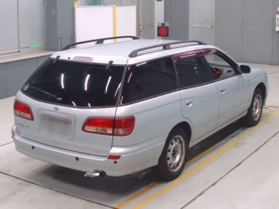 Nissan AVENIR WAGON