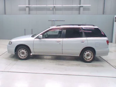 Nissan AVENIR WAGON