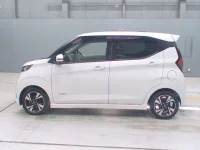 Nissan DAYZ лот № 3 оценка RA  с аукциона в Японии 3