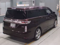 Nissan ELGRAND лот № 10004 оценка 4  с аукциона в Японии 1