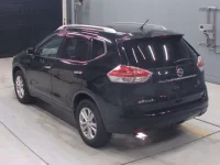 Nissan X-TRAIL лот № 30048 оценка 4  с аукциона в Японии 5