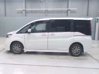 Honda STEP WAGON лот № 30092 оценка 4  с аукциона в Японии 3