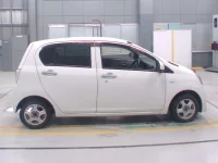 Daihatsu MIRA E S лот № 30073 оценка 3.5  с аукциона в Японии 2