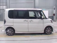 Daihatsu TANTO лот № 30017 оценка 3.5  с аукциона в Японии 2