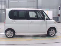 Daihatsu TANTO лот № 30088 оценка 4  с аукциона в Японии 2