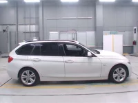 BMW 3-Series лот № 30197 оценка 4  с аукциона в Японии 2