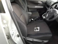 Toyota COROLLA RUMION лот № 30217 оценка 4  с аукциона в Японии 7