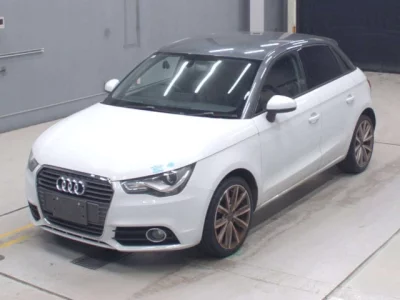 Audi A1  с аукциона в Японии