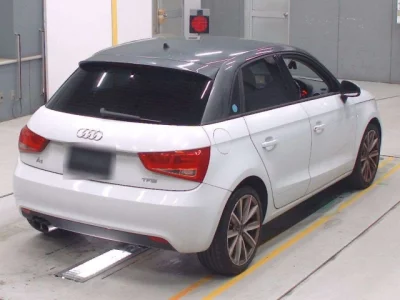 Audi A1  с аукциона в Японии
