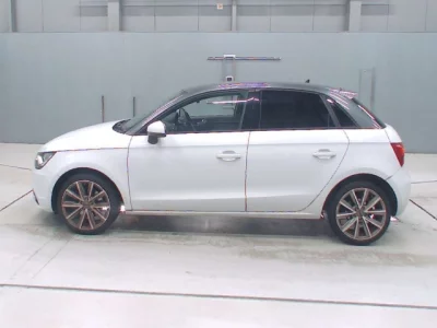 Audi A1  с аукциона в Японии