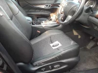 Nissan FUGA лот № 70089 оценка 3.5  с аукциона в Японии 7