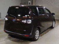 Toyota SIENTA лот № 2318 оценка 4  с аукциона в Японии 1
