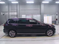 Volkswagen PASSAT VARIANT лот № 30300 оценка 4  с аукциона в Японии 2