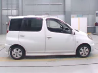 Toyota FUNCARGO лот № 30282 оценка R  с аукциона в Японии 2