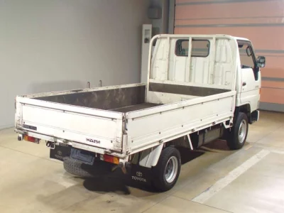 Toyota DYNA  с аукциона в Японии
