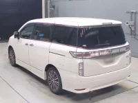 Nissan ELGRAND лот № 30293 оценка 4  с аукциона в Японии 5