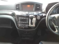 Nissan ELGRAND лот № 30293 оценка 4  с аукциона в Японии 8