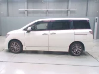 Nissan ELGRAND лот № 30293 оценка 4  с аукциона в Японии 3