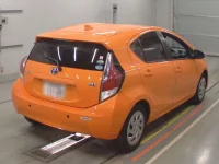 Toyota AQUA лот № 30067 оценка 3.5  с аукциона в Японии 1