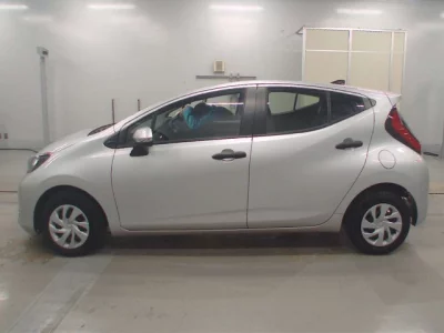 Toyota AQUA  с аукциона в Японии