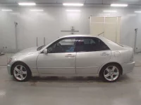 Toyota ALTEZZA лот № 30090 оценка 3.5  с аукциона в Японии 3