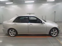 Toyota ALTEZZA лот № 30090 оценка 3.5  с аукциона в Японии 2