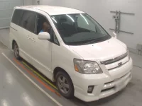 Toyota NOAH лот № 30033 оценка 3.5  с аукциона в Японии 4
