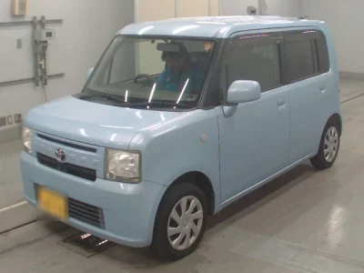 Toyota PIXIS SPACE  с аукциона в Японии