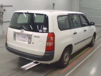 Toyota SUCCEED лот № 30079 оценка 3  с аукциона в Японии 1