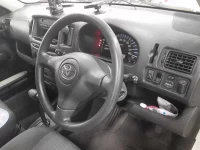 Toyota SUCCEED лот № 30079 оценка 3  с аукциона в Японии 6