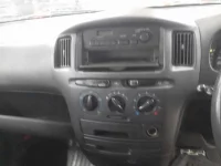 Toyota SUCCEED лот № 30230 оценка 3  с аукциона в Японии 8