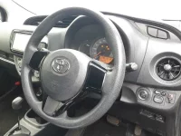 Toyota VITZ лот № 30029 оценка 2  с аукциона в Японии 6