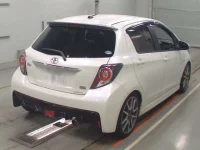 Toyota VITZ лот № 30038 оценка 3  с аукциона в Японии 1
