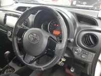 Toyota VITZ лот № 30038 оценка 3  с аукциона в Японии 6