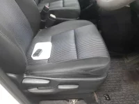 Toyota VOXY лот № 30091 оценка 4  с аукциона в Японии 7