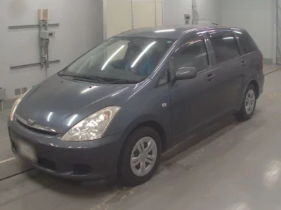 Toyota WISH  с аукциона в Японии