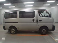 Nissan CARAVAN VAN лот № 10123 оценка R  с аукциона в Японии 2