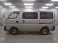 Nissan CARAVAN VAN лот № 10123 оценка R  с аукциона в Японии 3