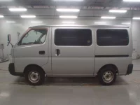 Nissan CARAVAN VAN лот № 30053 оценка R  с аукциона в Японии 3