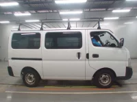 Nissan CARAVAN VAN лот № 30056 оценка R  с аукциона в Японии 2