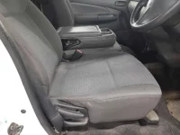 Nissan CARAVAN VAN лот № 30075 оценка 3  с аукциона в Японии 7